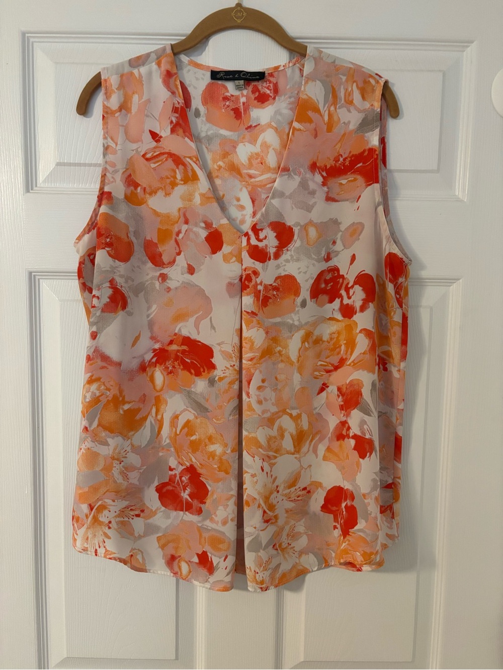 Rose & Olive V-Neck Sleeveless Pleated Front Top Red/Orange/Peach Women’s Large